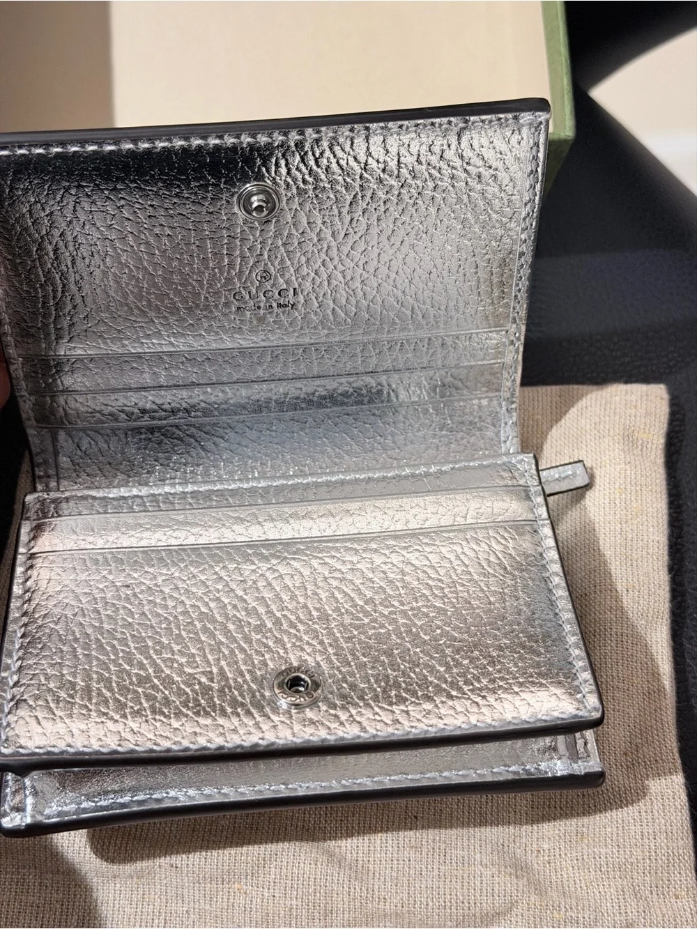 Gucci compact metallic